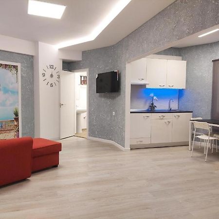 Fantastic 2 Bedrooms, Just 20 Meters From Ocean Playa de las Americas (Tenerife) Exterior foto